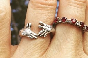 koala hands ring